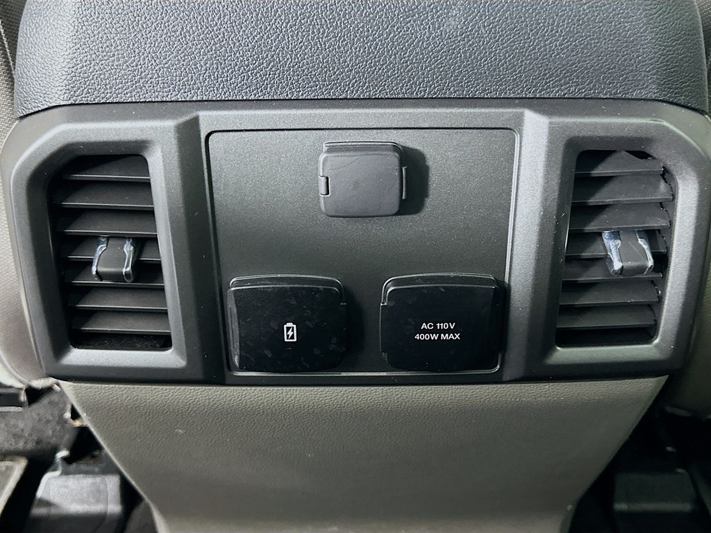 Thumbnail: 2020 Ford Econoline - 25