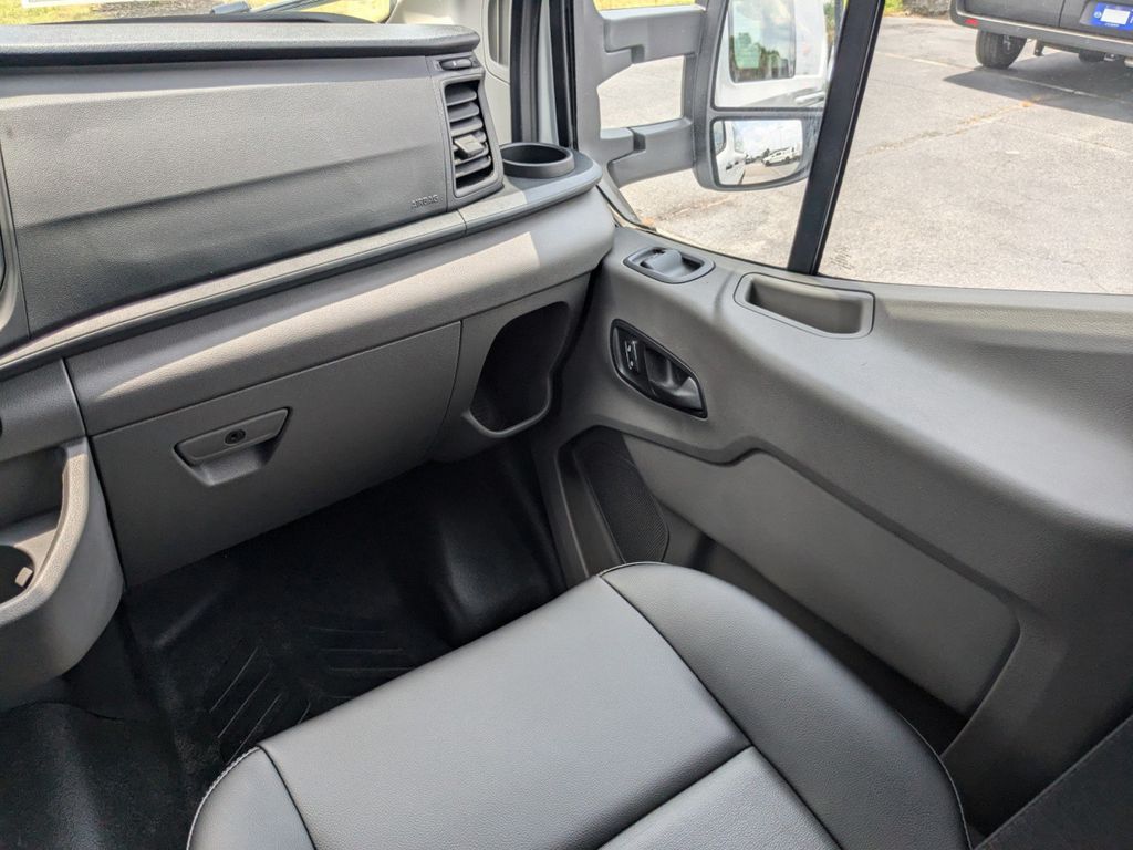 2025 Ford Transit 250