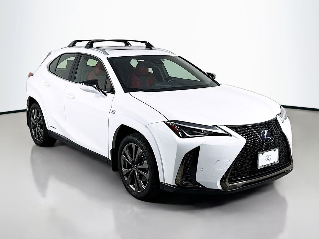 Thumbnail: 2022 Lexus UX - 3