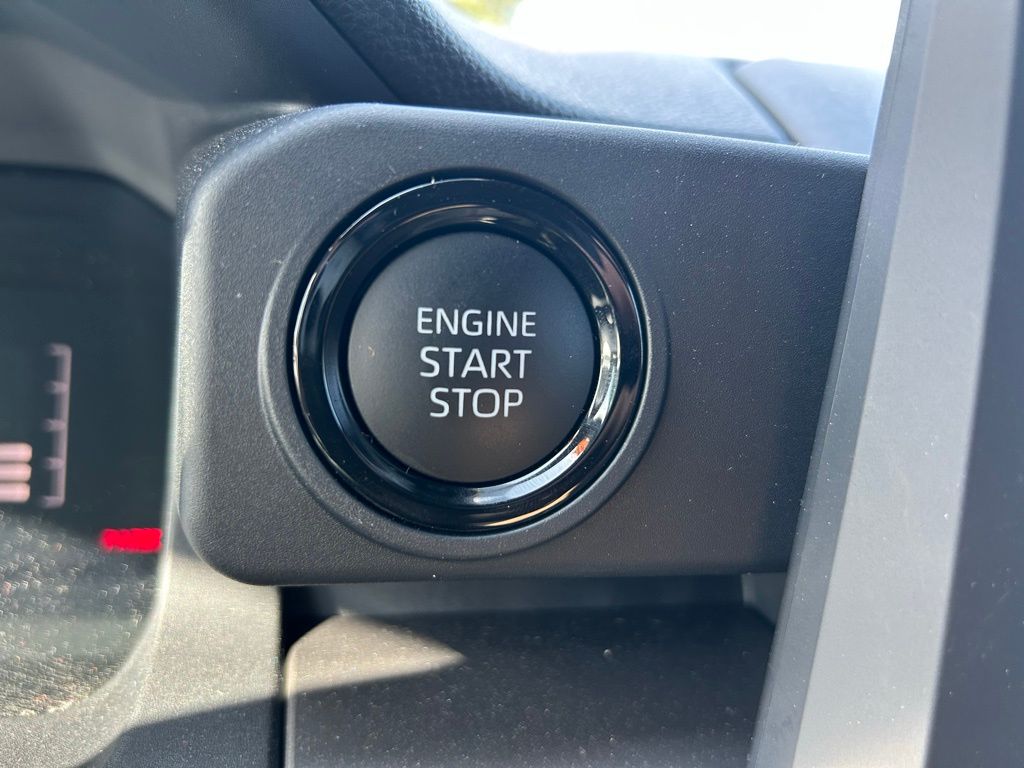 2024 Toyota Tacoma SR5 29