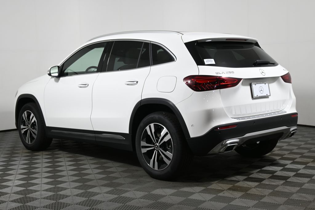 Thumbnail: 2026 Mercedes-Benz GLA - 5