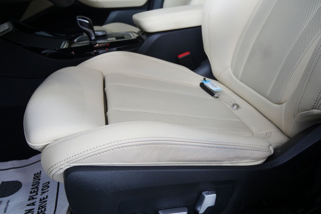 Thumbnail: 2024 BMW X3 - 9