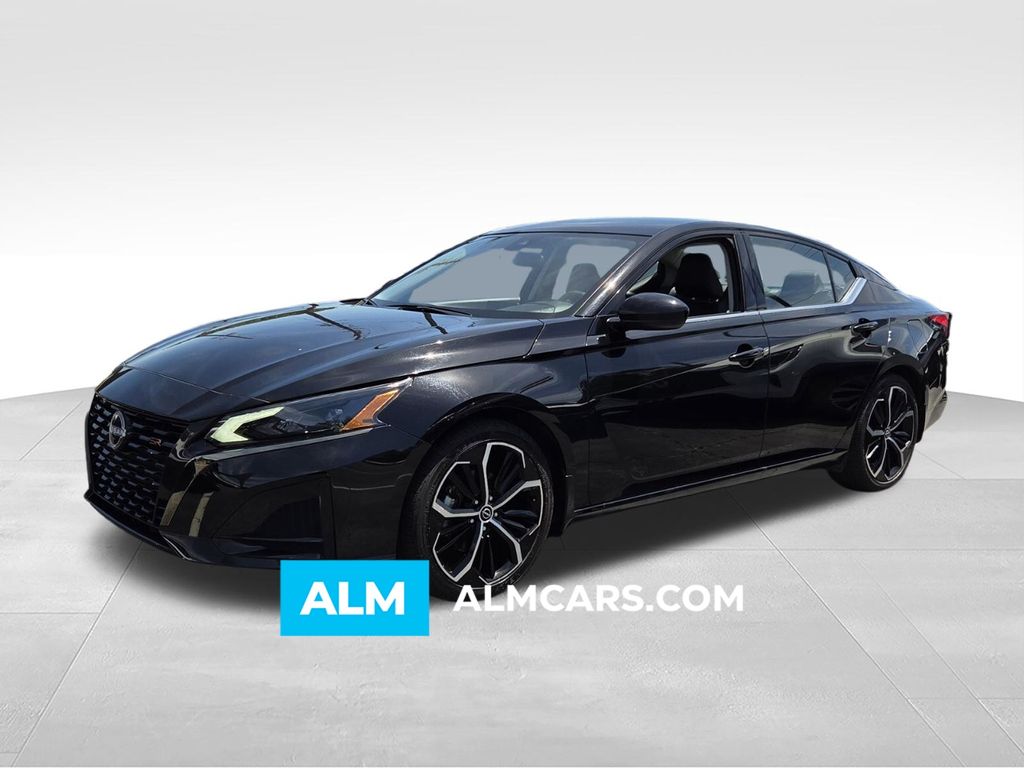 Super Black Clearcoat 2025 Nissan Altima Sedan Front-Wheel Drive Continuously Variable Transmission