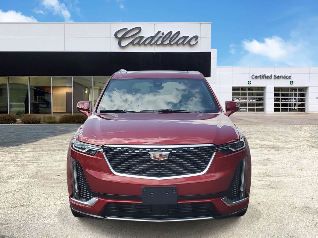 2024 Cadillac XT6 Premium Luxury 2