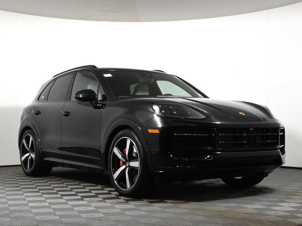 Thumbnail: 2025 Porsche Cayenne - 9