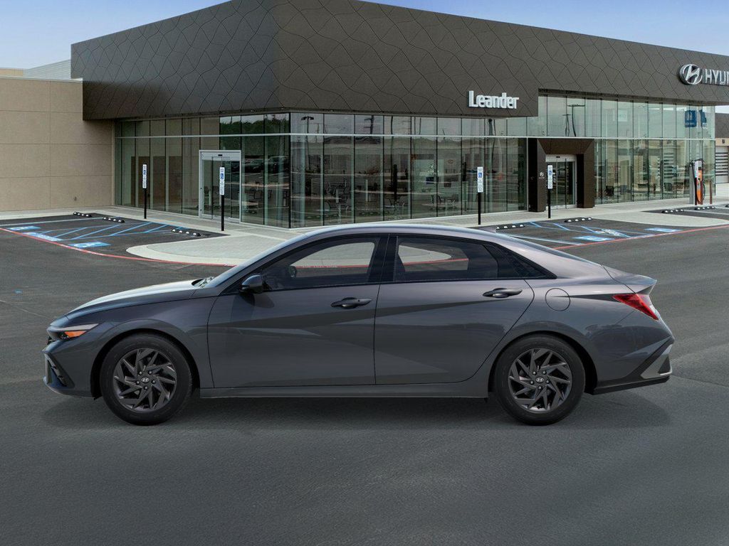 Thumbnail: 2026 Hyundai Elantra - 3