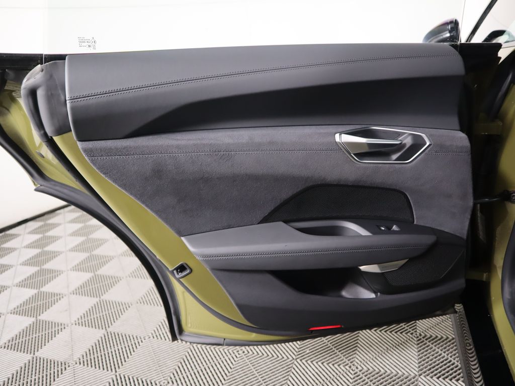 Thumbnail: 2022 Audi RS e-tron GT - 27