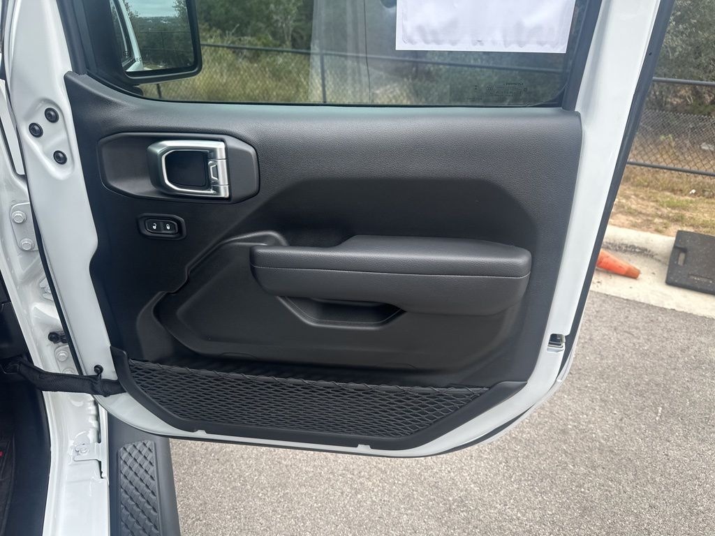 Used Car 2024 Jeep Gladiator  Mojave For Sale Under $50,000 In Austin, Texas