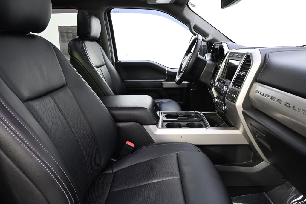 Used 2020 White Ford Lariat image 12