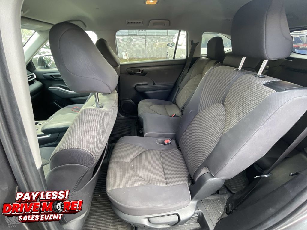 Used 2022 Toyota Highlander Hybrid SUV