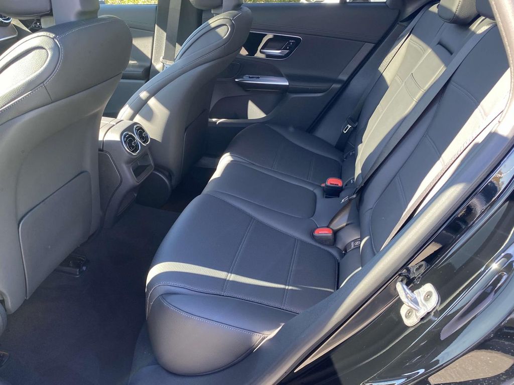 Thumbnail: 2025 Mercedes-Benz GLC - 13