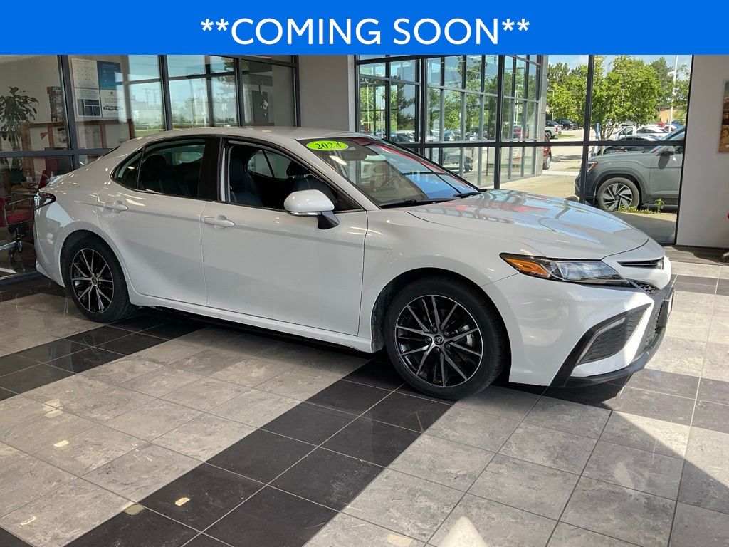 Ice Edge 2024 Toyota Camry Sedan Front-Wheel Drive 8-Speed Automatic