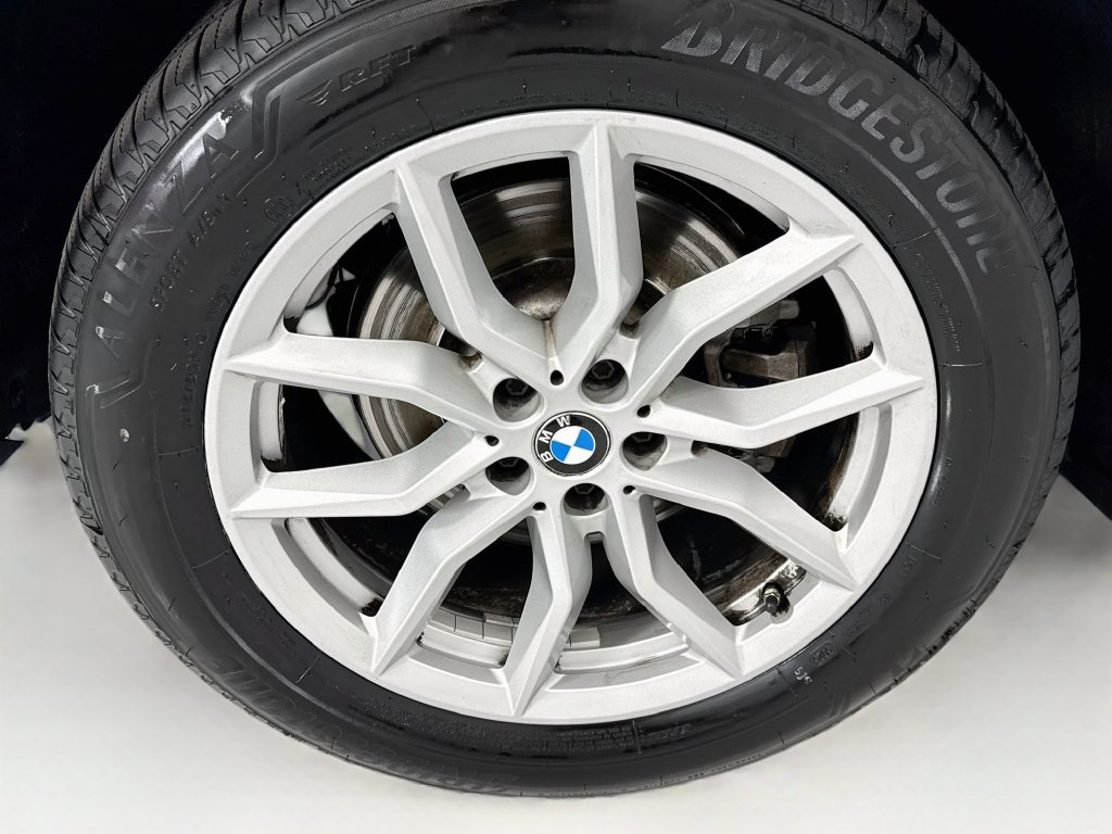 Thumbnail: 2022 BMW X5 - 32