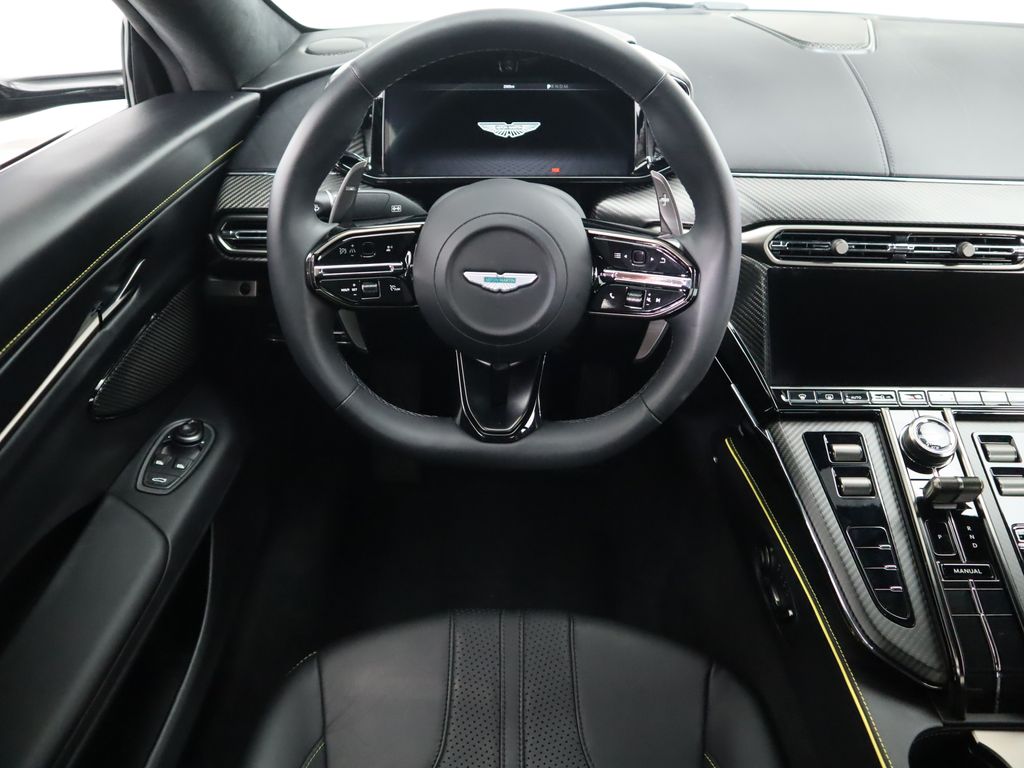 2025 Aston Martin Vantage  10