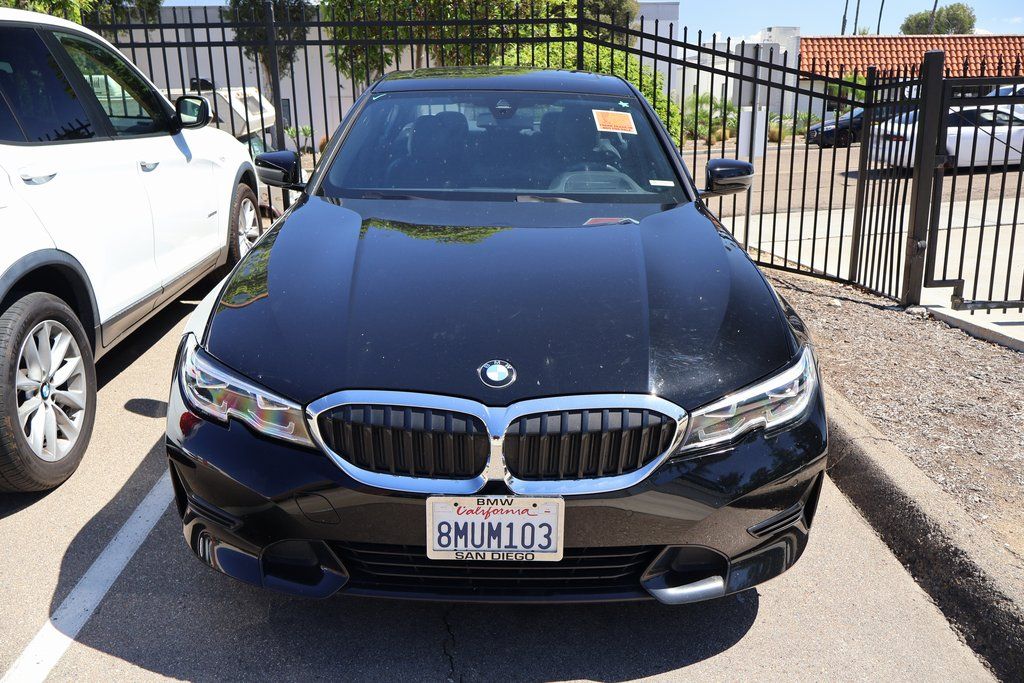 Thumbnail: 2020 BMW 3 Series - 3