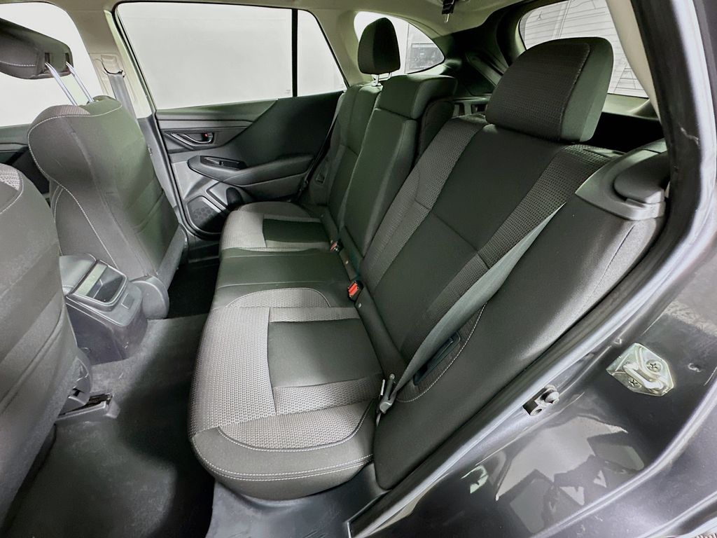 2020 Subaru Outback 2.5i 24