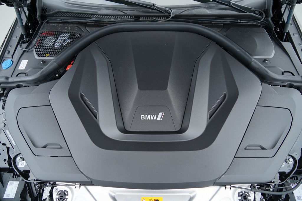 Thumbnail: 2026 BMW i4 - 21