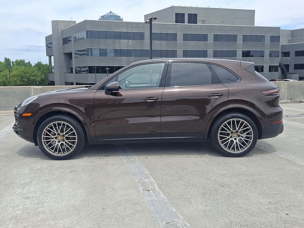 Thumbnail: 2023 Porsche Cayenne - 2