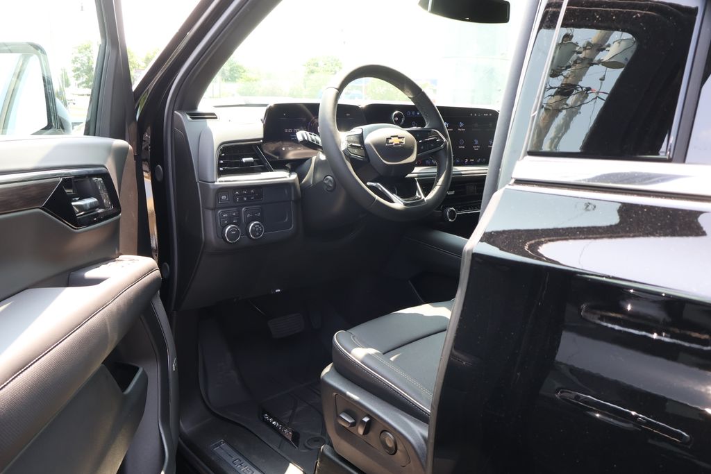 Thumbnail: 2025 Chevrolet Tahoe - 13