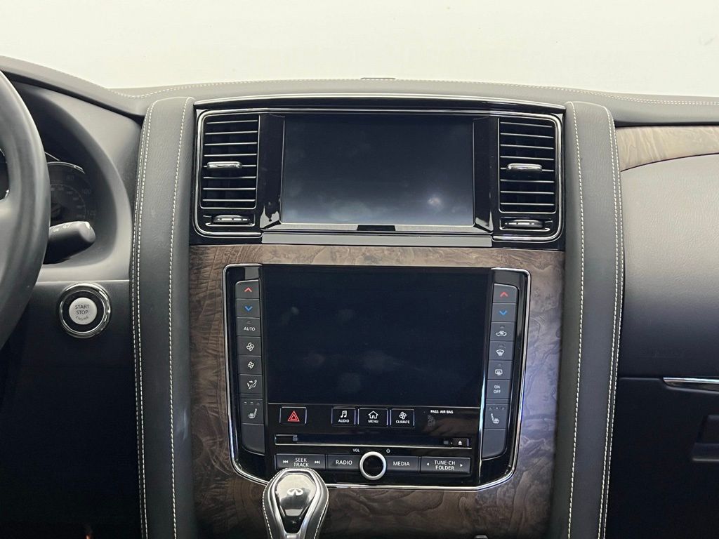 2021 INFINITI QX80 Premium Select 18