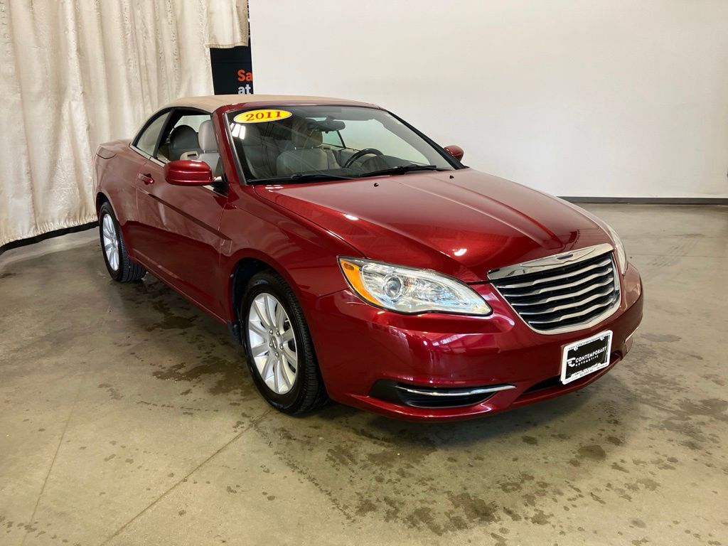 2011 Chrysler 200 Touring Convertible FWD