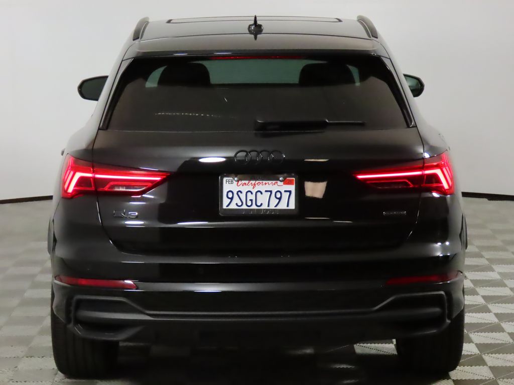 Thumbnail: 2025 Audi Q3 - 4