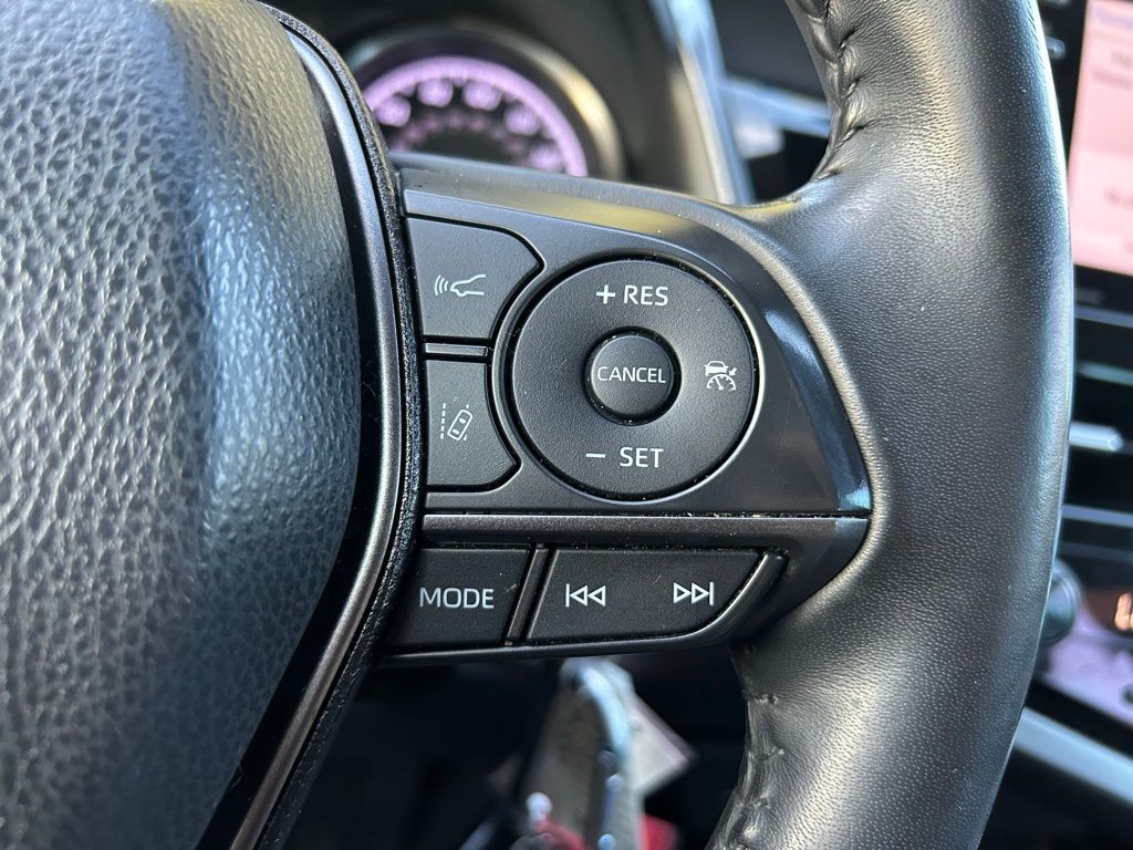 2021 Toyota Camry SE 19