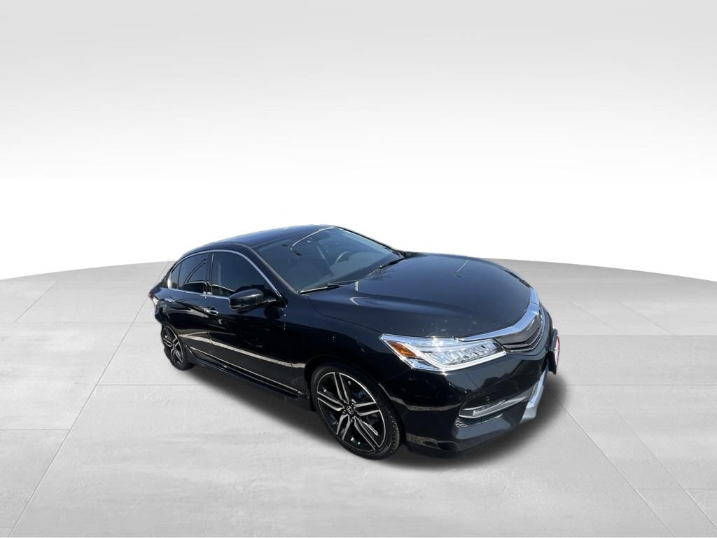 Used 2016 Black Honda Touring image 12