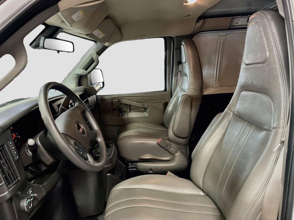 Used 2025 Summit White GMC Work Van image 20