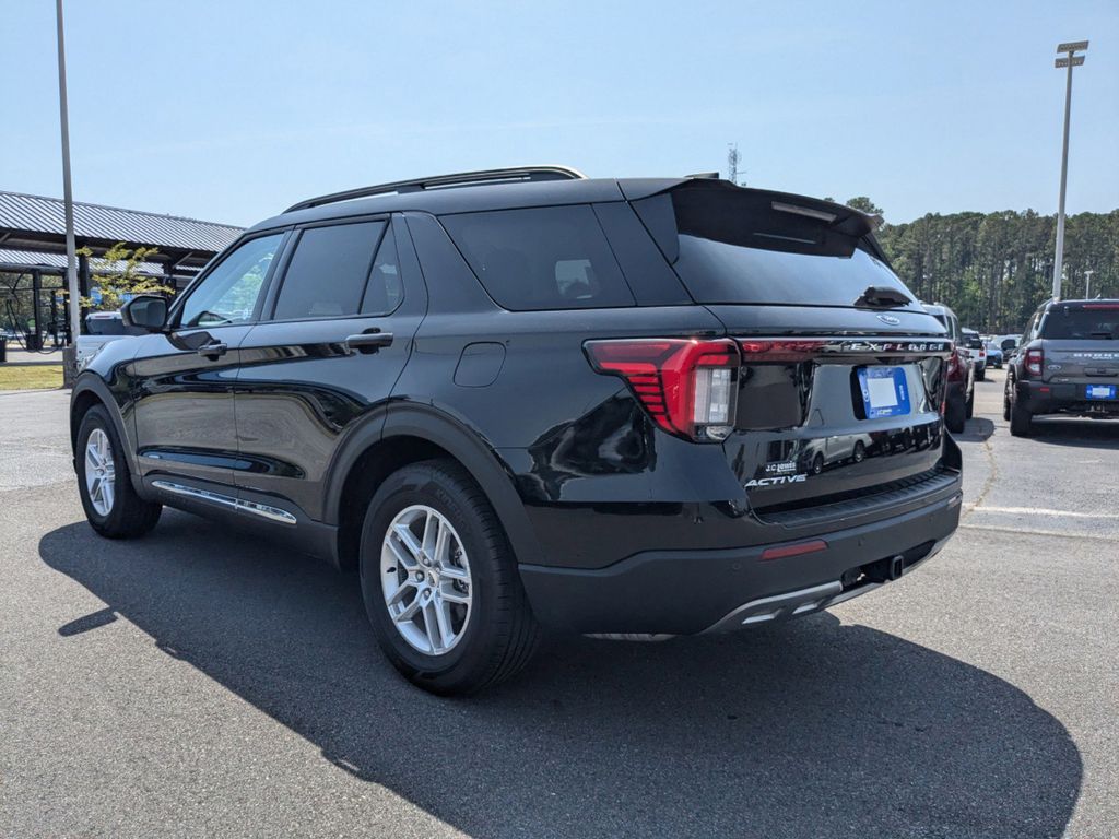 2025 Ford Explorer Active