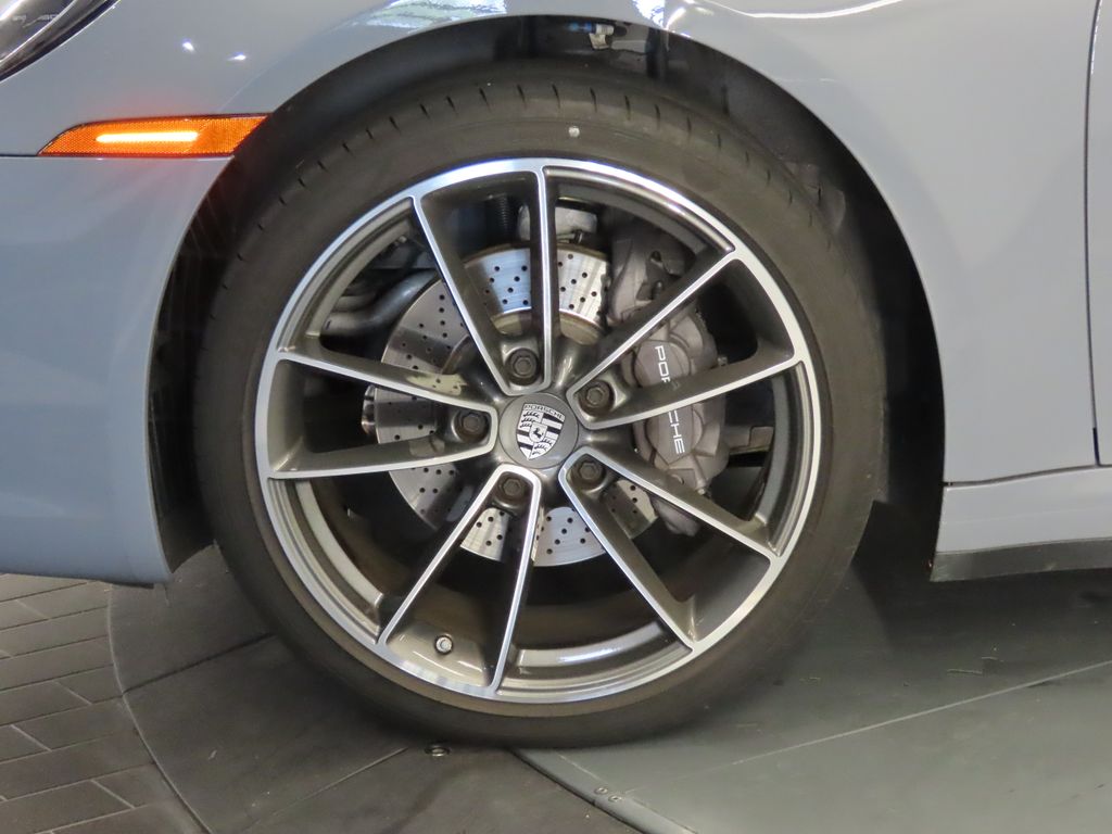 Thumbnail: 2023 Porsche 911 - 19