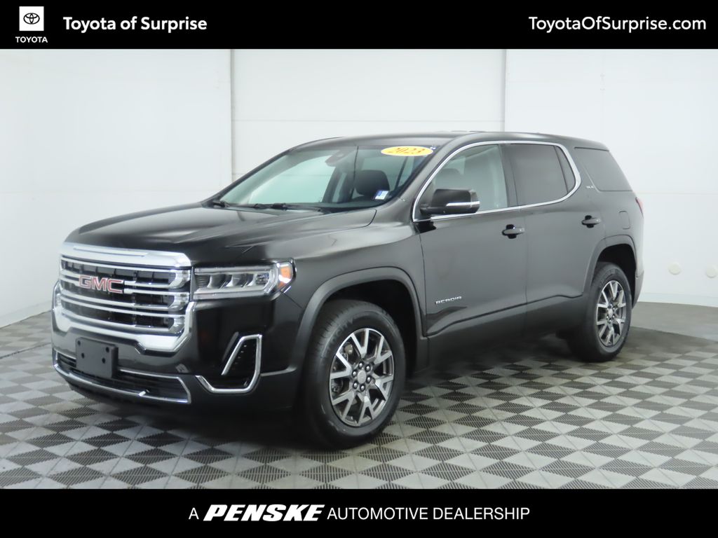 2023 GMC Acadia SLE Hero Image