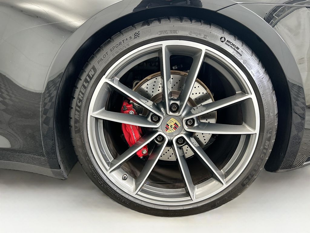 Thumbnail: 2023 Porsche 911 - 29