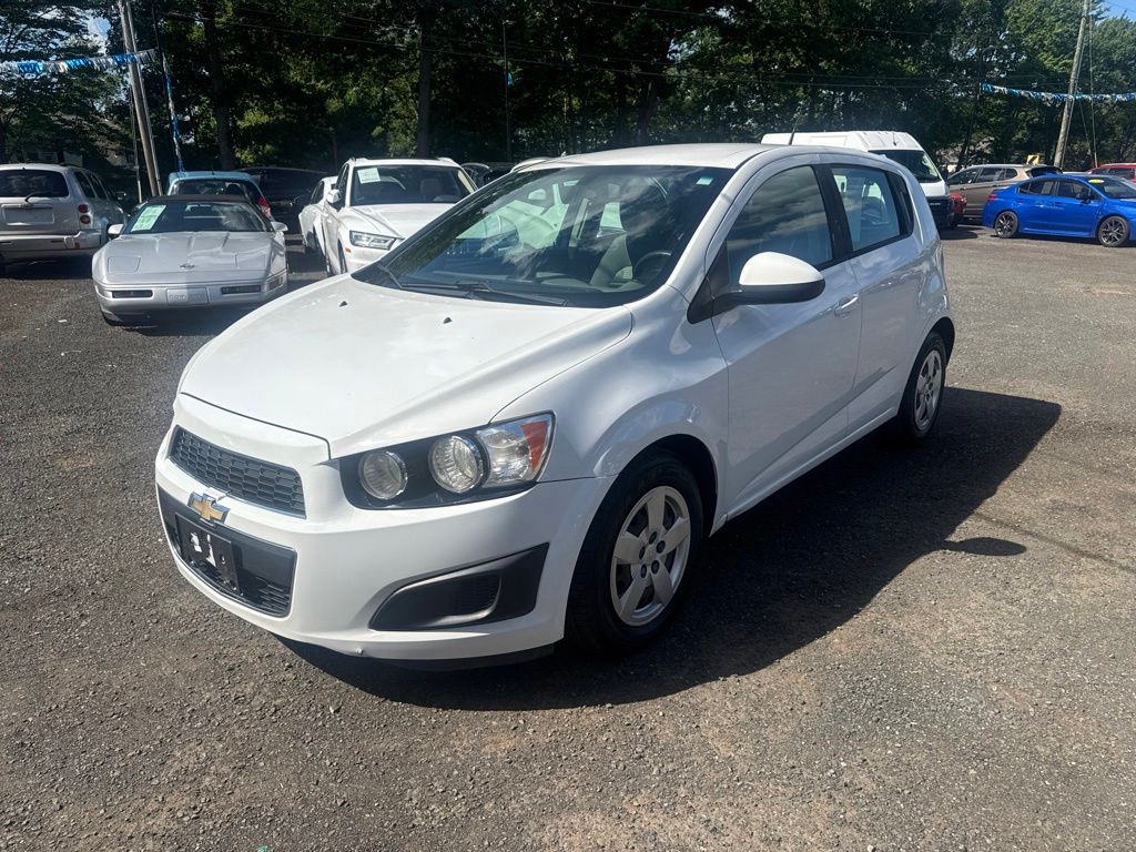 Summit White 2014 Chevrolet Sonic LS Hatchback FWD Hatchback Front-Wheel Drive 6-Speed Automatic