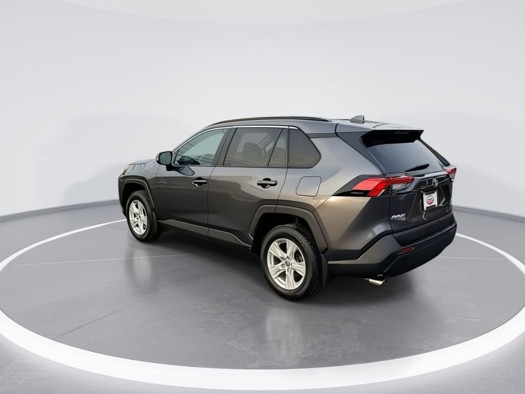 2021 Toyota RAV4 XLE 6