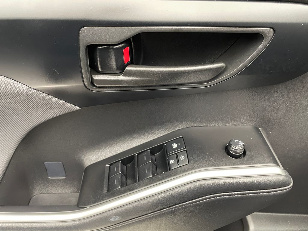 Thumbnail: 2025 Toyota Highlander - 10