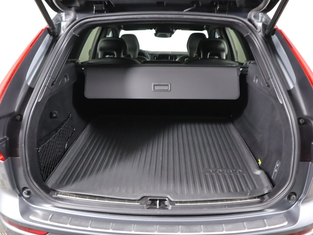 Thumbnail: 2019 Volvo XC60 - 28