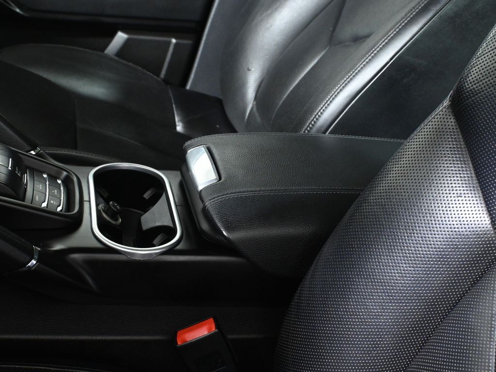 Thumbnail: 2017 Porsche Cayenne - 29