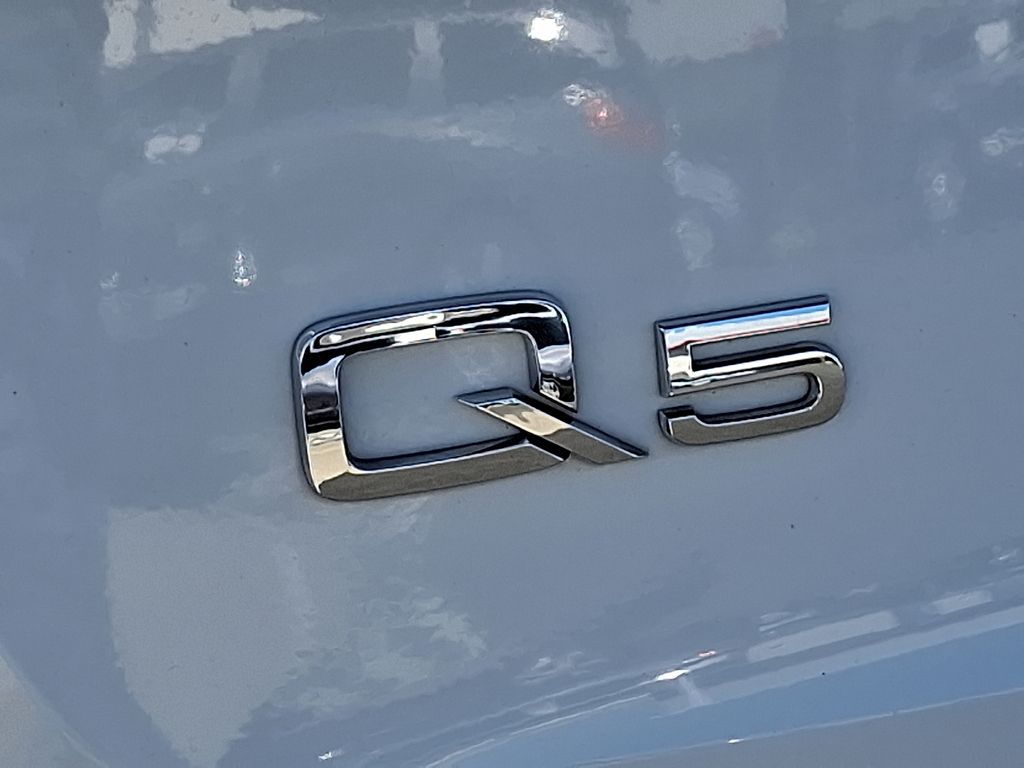 Thumbnail: 2022 Audi Q5 - 30