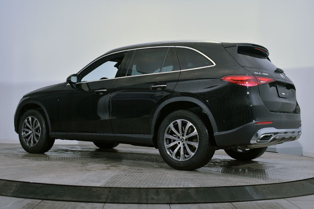 Thumbnail: 2026 Mercedes-Benz GLC - 3