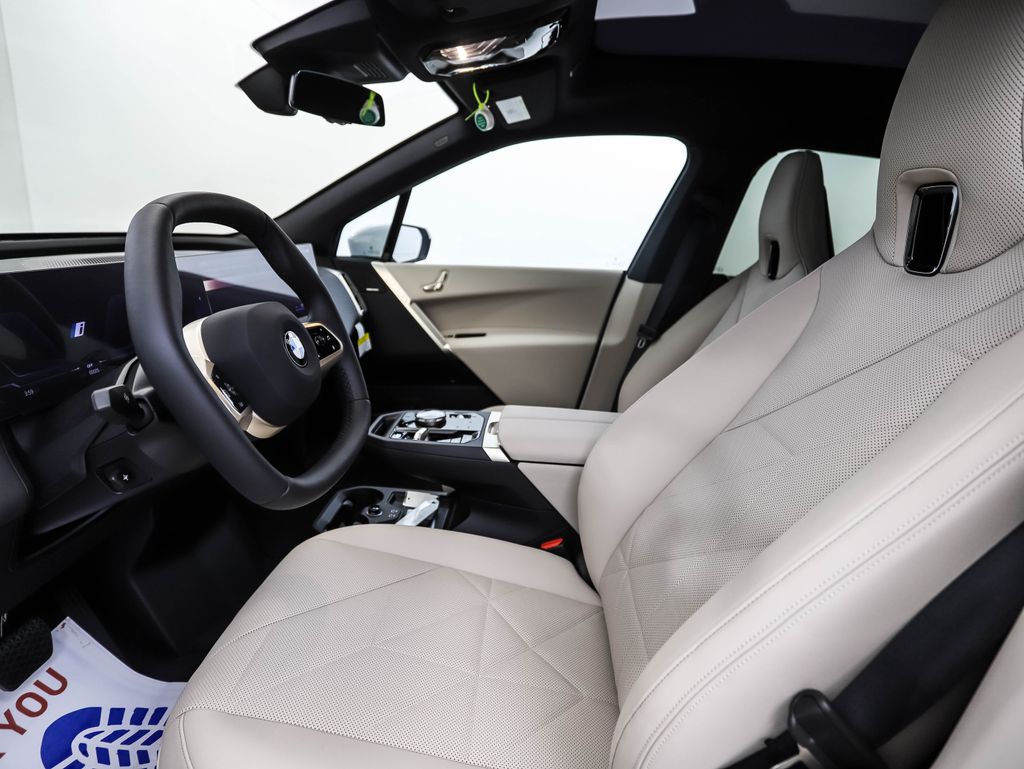 Thumbnail: 2026 BMW iX - 12