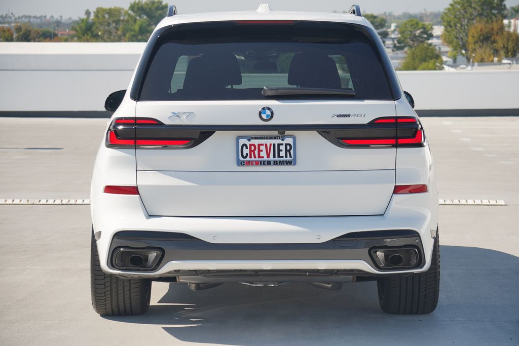 Thumbnail: 2026 BMW X7 - 6