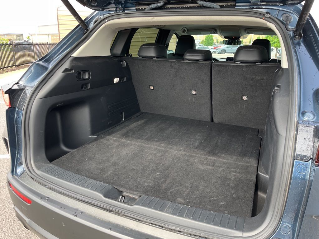 Thumbnail: 2024 Mazda CX-50 - 10