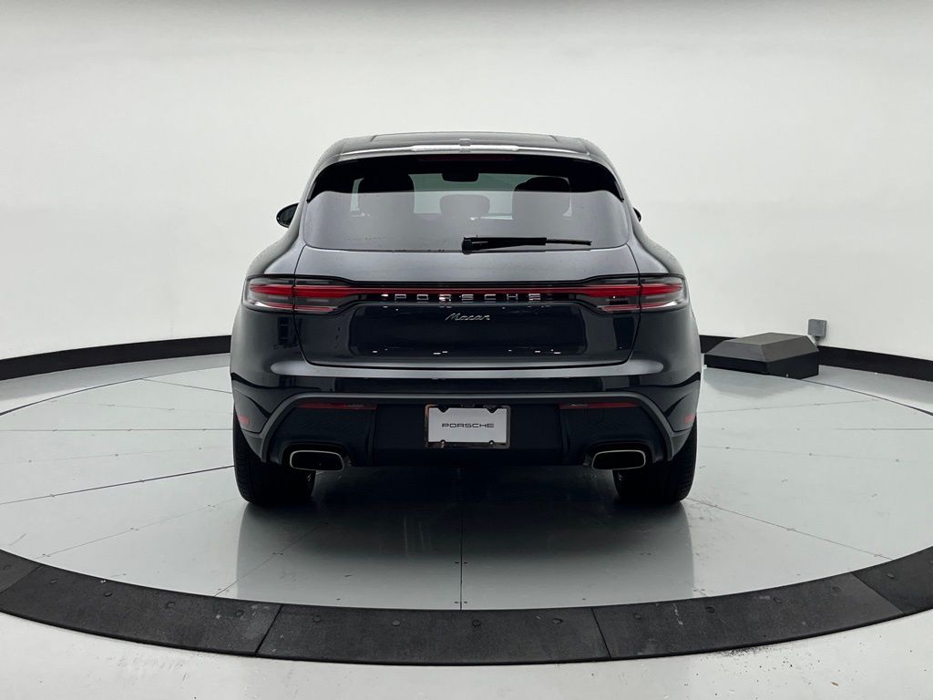 Thumbnail: 2025 Porsche Macan - 9