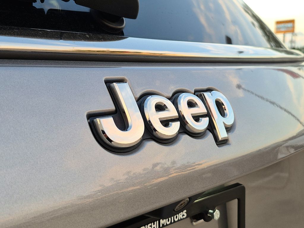 2020 Jeep Compass Limited Silver at Mac Haik CDJR North Houston