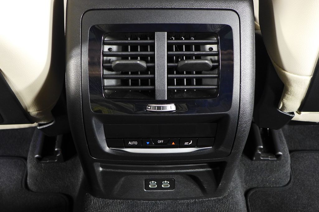 Thumbnail: 2023 BMW X3 - 24