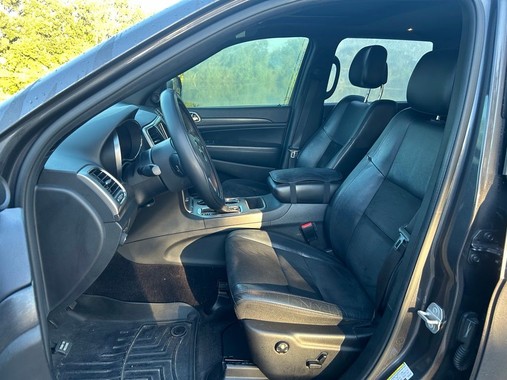 Thumbnail: 2018 Jeep Grand Cherokee - 13