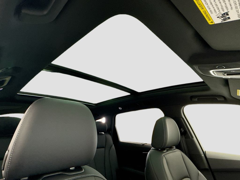 Thumbnail: 2026 Audi Q7 - 18