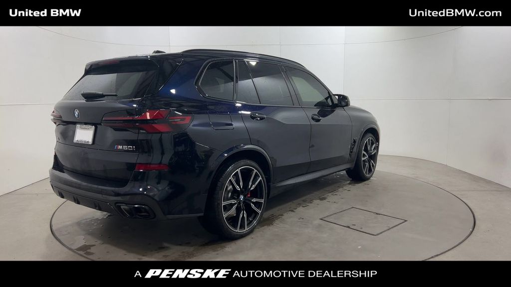 2025 BMW X5 M60i 8