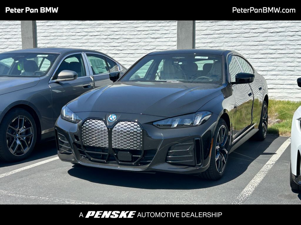 Thumbnail: 2025 BMW i4 - 1